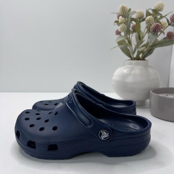 Croc Shoes - New Crocs Classic Slip On Clog Navy Blue Men 2/Women 4 NWT